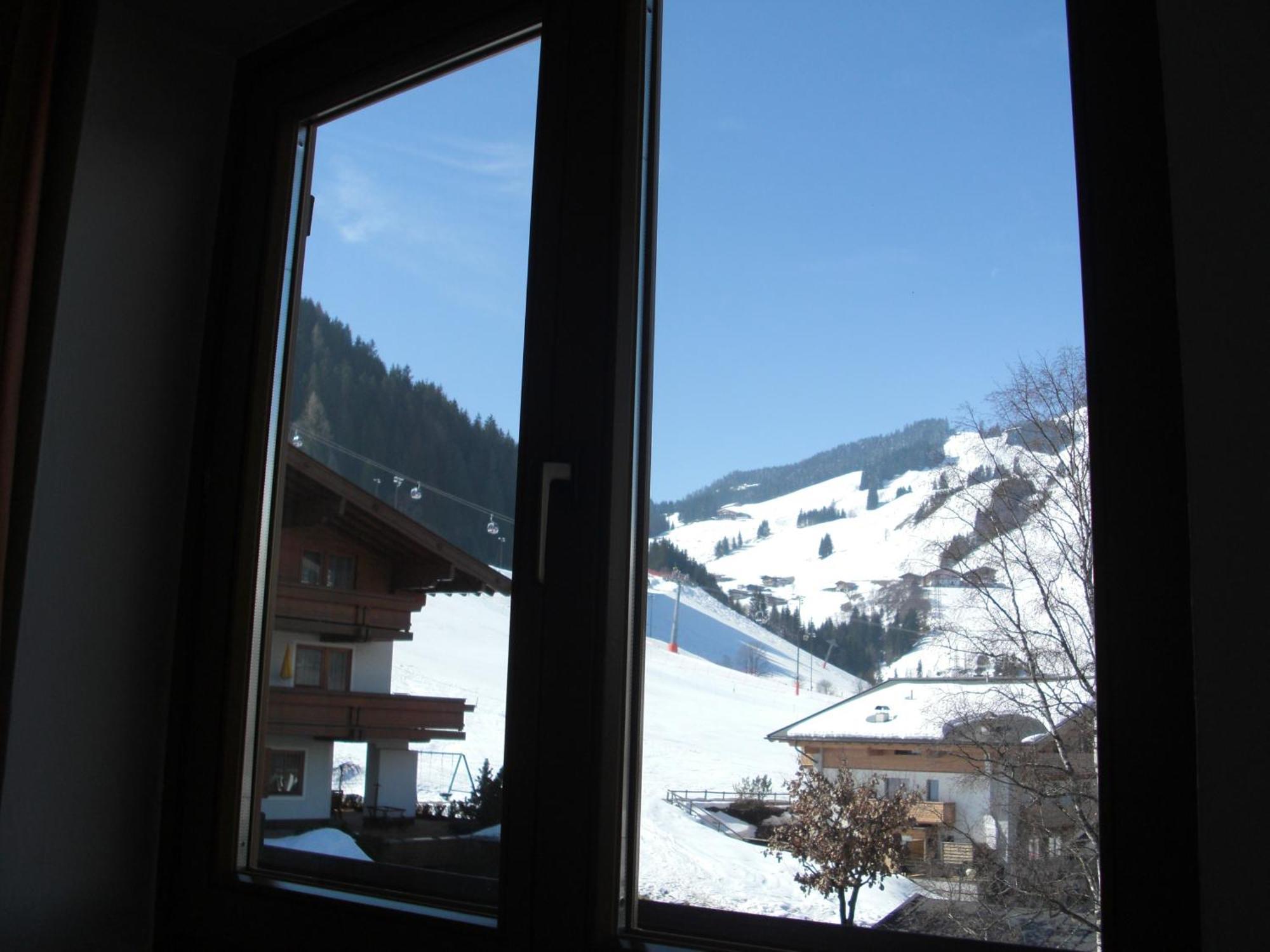 Hotel-Pension Flora Saalbach-Hinterglemm Cameră foto